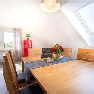 Esstisch Hier wird gegessen.